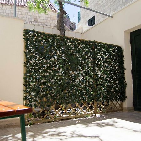 House Nataniel In Omis Near Sea Apartment Exterior photo